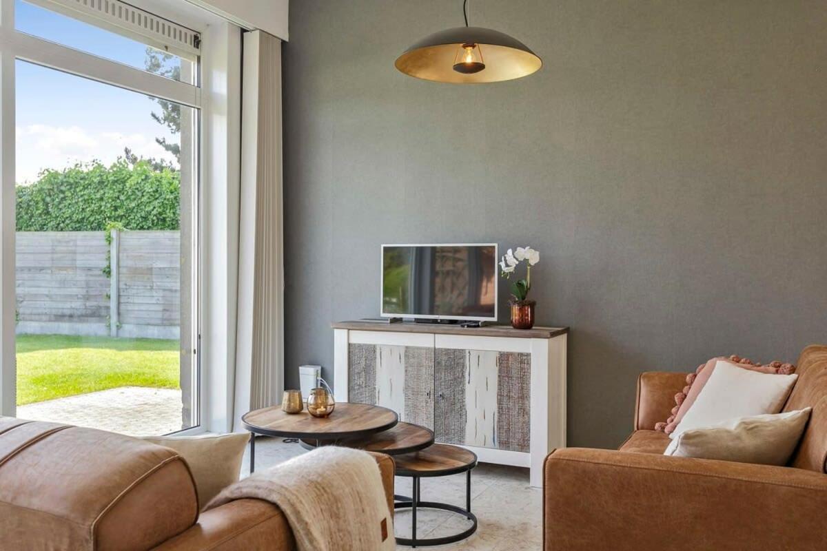 Huswell - Bungalow With Garden At 5 Minutes From The Beach Villa Де Хаан Екстериор снимка