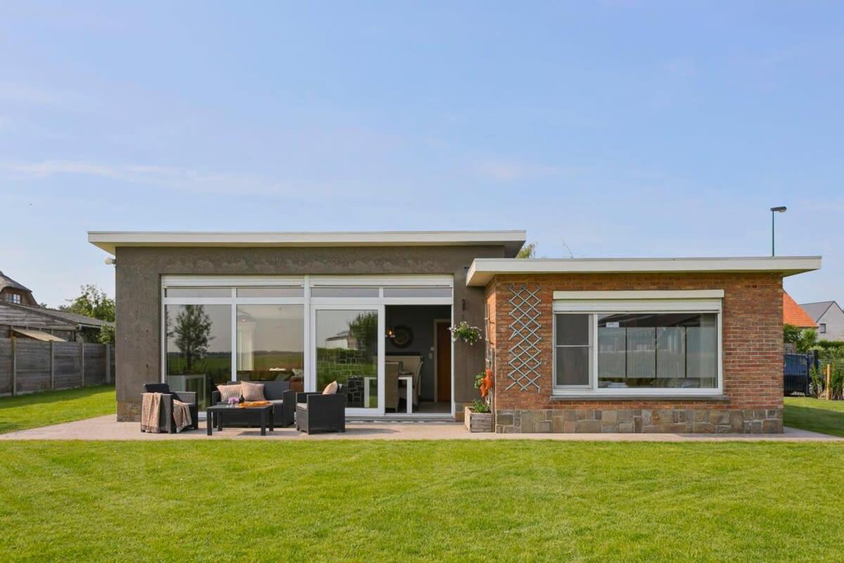 Huswell - Bungalow With Garden At 5 Minutes From The Beach Villa Де Хаан Екстериор снимка
