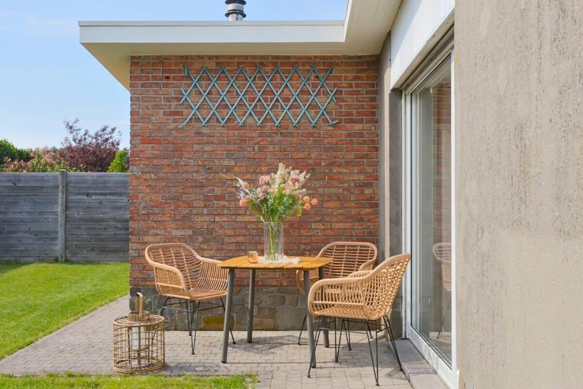 Huswell - Bungalow With Garden At 5 Minutes From The Beach Villa Де Хаан Екстериор снимка